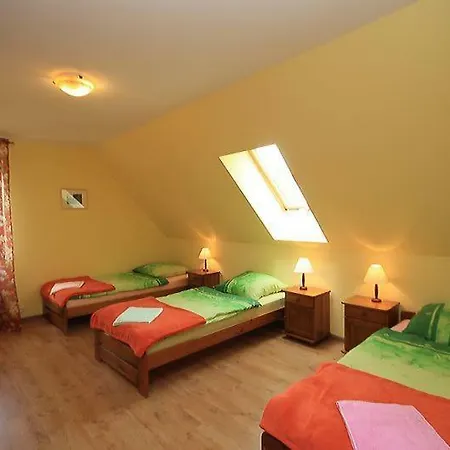 Karpnicka Struga W Dolinie Palacow I Ogrodow Jelenia Góra Exterior foto