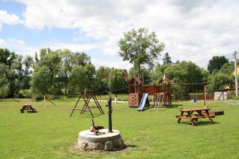 Karpnicka Struga W Dolinie Palacow I Ogrodow Privatunterkunft *